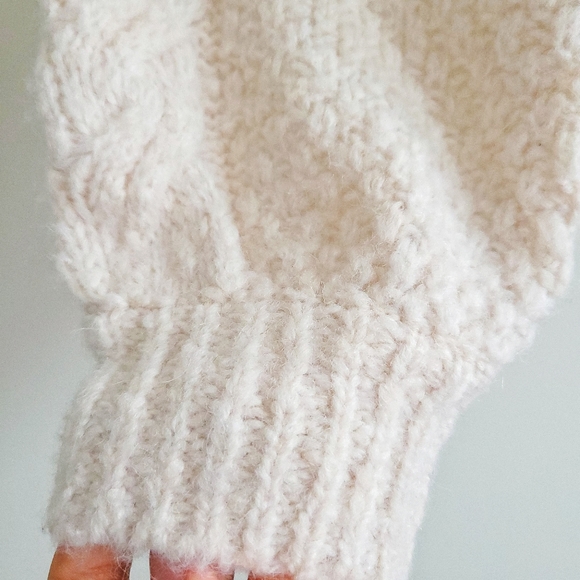 NWOT Aritzia Sunday Best Melly Cable Knit Sweater - Picture 11 of 17